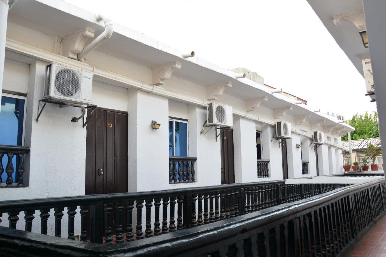 Hotel Andalucia Inn Santa Marta  Luaran gambar